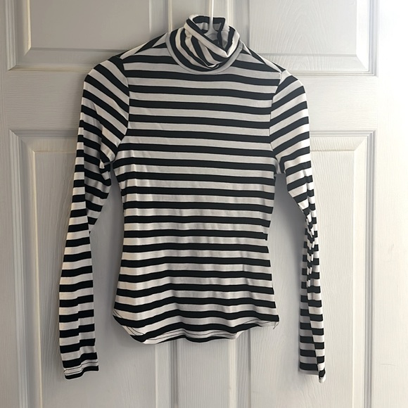 Unique Vintage black & white striped top - Picture 3 of 3